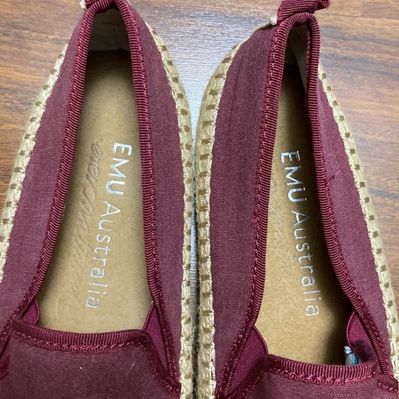 EMU AUSTRALIA canvas loafers flats woman's US Size 5. Color is eggplant - Picture 4 of 8
